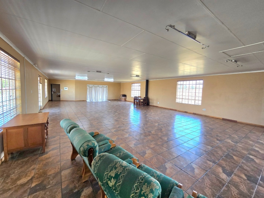 18 Bedroom Property for Sale in Bethlehem Free State